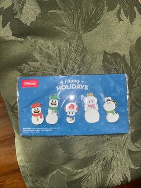 Nintendo Holiday Super Mario Snowman Pin Set - Blue
